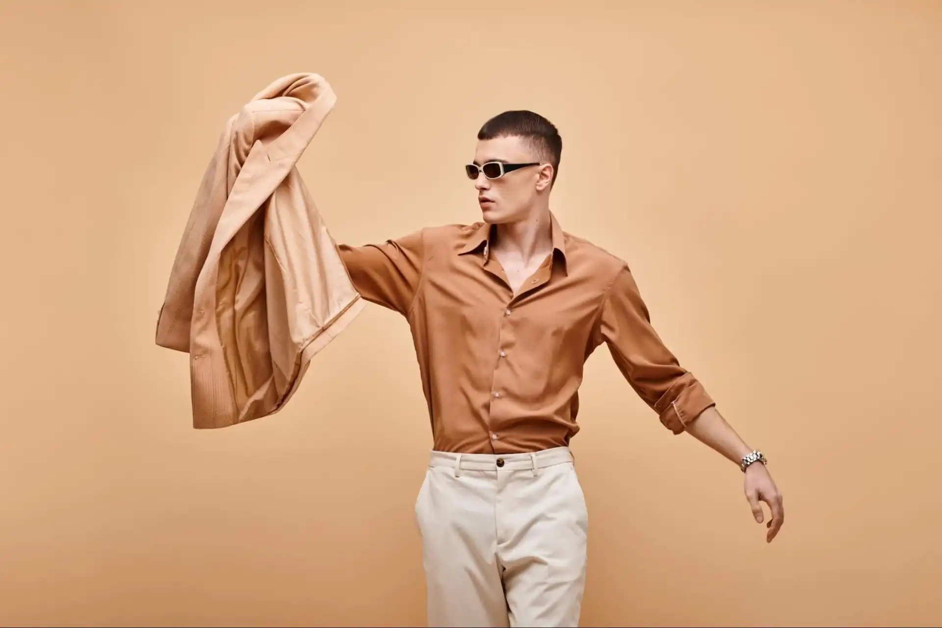 Minimalist luxury streetwear featuring premium fabrics and relaxed silhouettes Minimalist luxury streetwear featuring premium fabrics and relaxed silhouettes